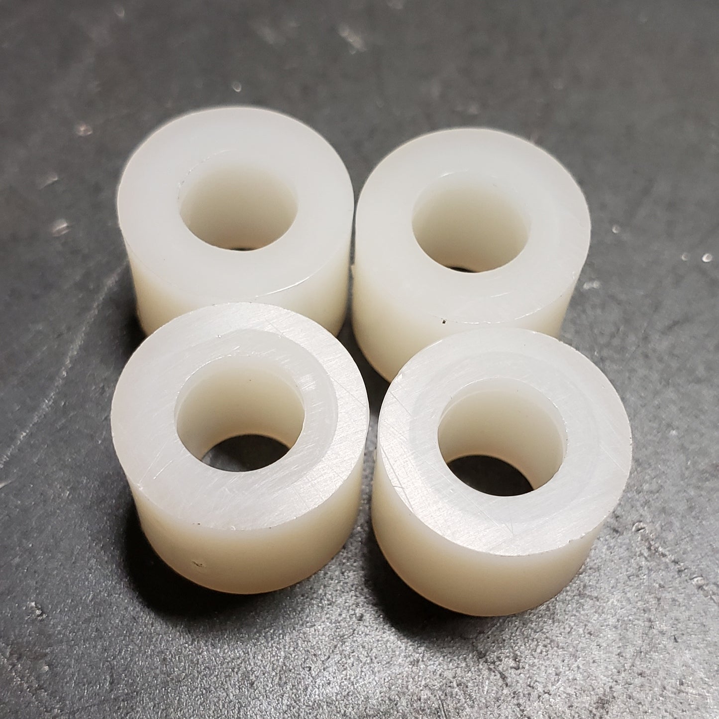 Fuel rail heat isolating spacers for Holley Hi Ram