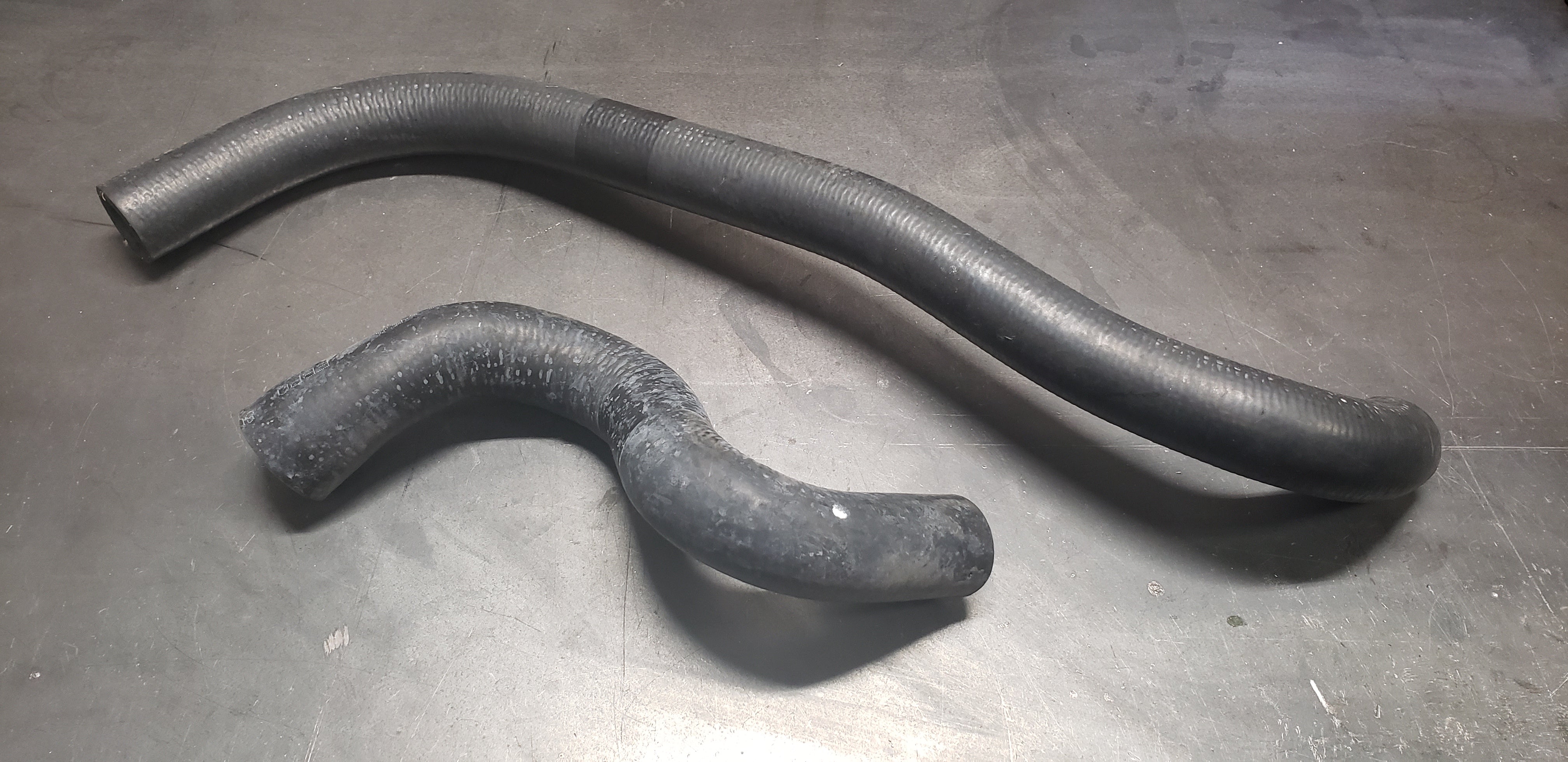 Gates Universal LS Swap Lower Radiator Hose With Coupling – For LS1 LS2 LS3 5.3 6.0